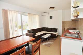 Апартаменты Apartman ANNA Đenovići Херцег-Нови Апартаменты-57